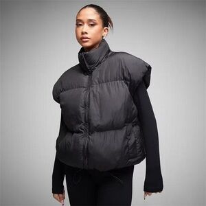 ✨BNWT - Coco + Carmen Women’s Puffer Vest - Black - size XXL✨